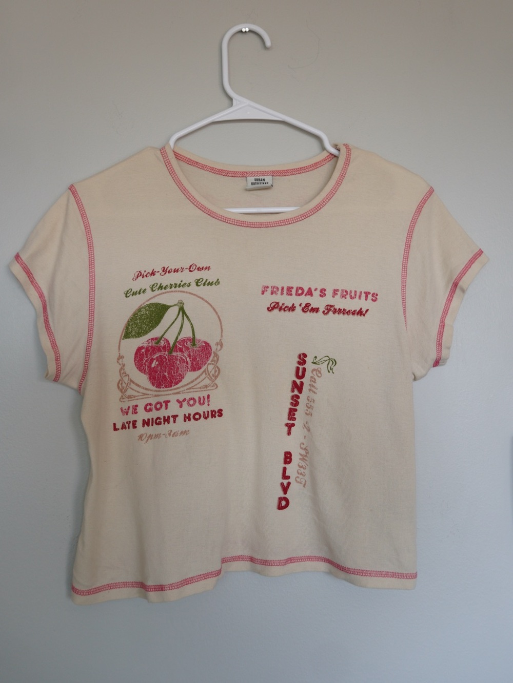 UO CHERRY GRAPHIC TSHIRT